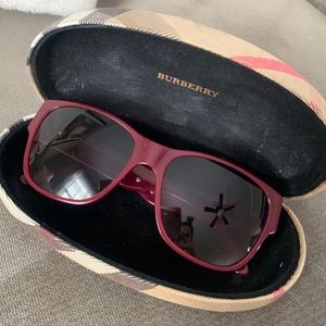 Gorgeous Burberry sunglasses with case
